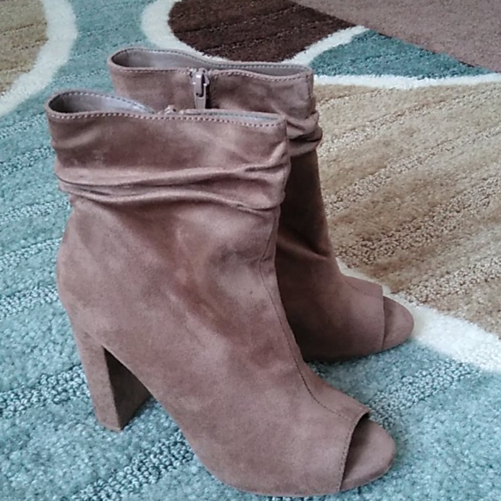 Wild diva ankle bootie